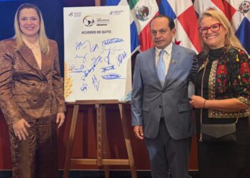 ANADEF participa da assinatura do Acordo de Quito durante a I Cúpula Interamericana das Defensorias Públicas